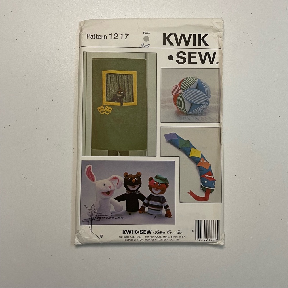 Vintage Kwik Sew Pattern Kit Puppet Show Stuffed Animals Theatre Children Kids